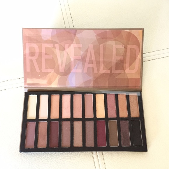 Coastal scents revealed 2 palette.