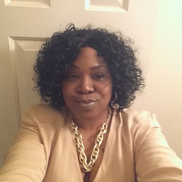 Meet your Posher, Staci - Picture 2 of 2