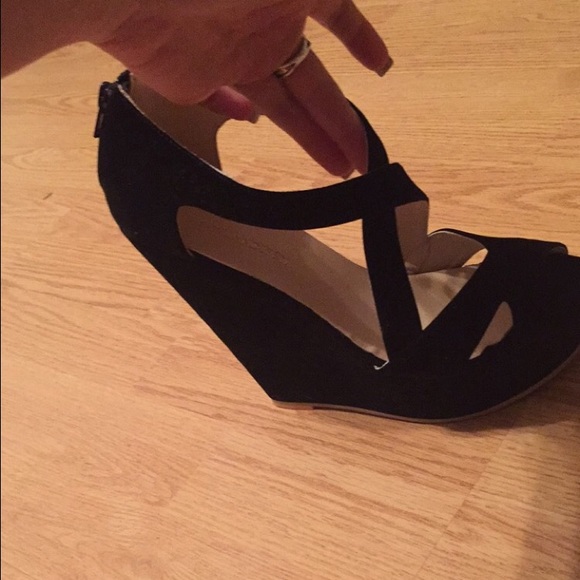 Black wedges - Picture 2 of 2