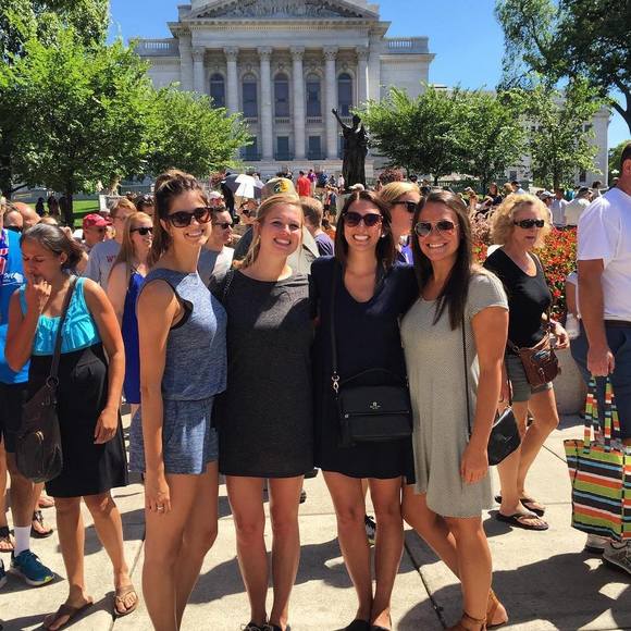 Meet your Posher, Lauren