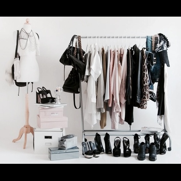 CLOSET REOPENING!!