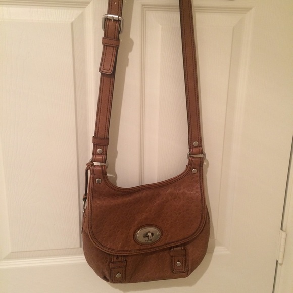 Super cute Fossil cross body bag