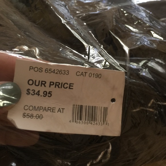 Large DSW tote with small cosmetic bag inside. - Picture 4 of 4