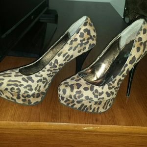 Cheetah print pumps