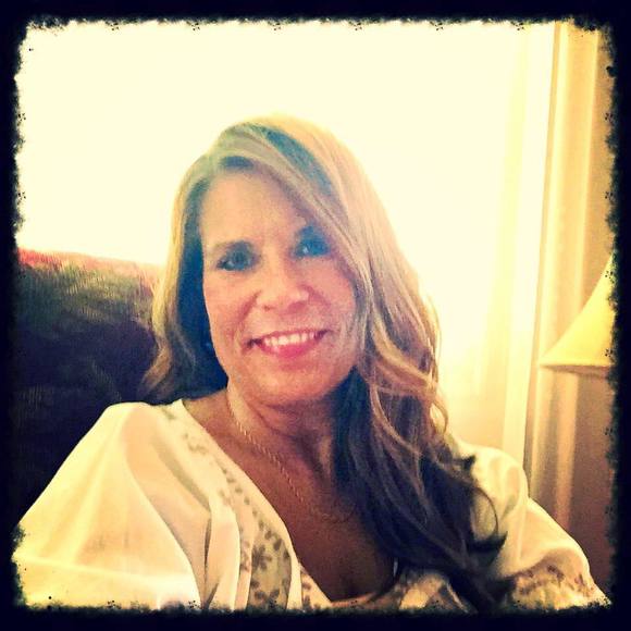 Meet your Posher, Stacie