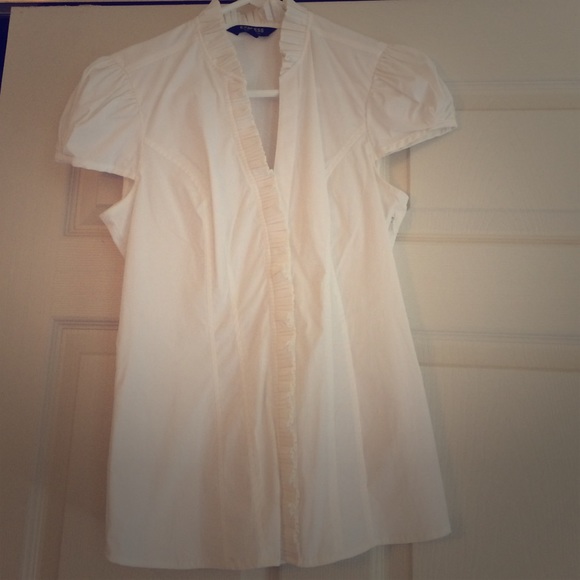Cap sleeves white Ruffled top