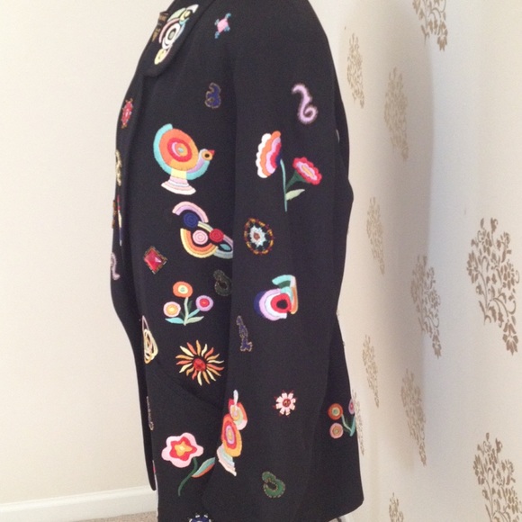 Blazer - Picture 3 of 3