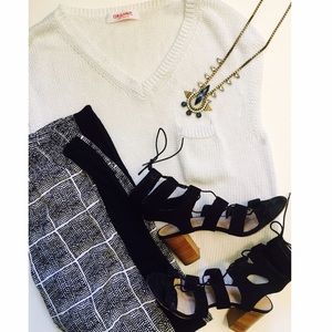 Organic by John Patrick V-Neck Pocket Sweater