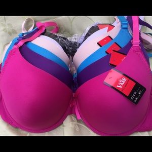 6 colorful bras in 42 C NWT