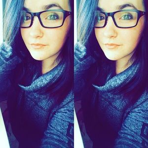 Meet your Posher, Crystal