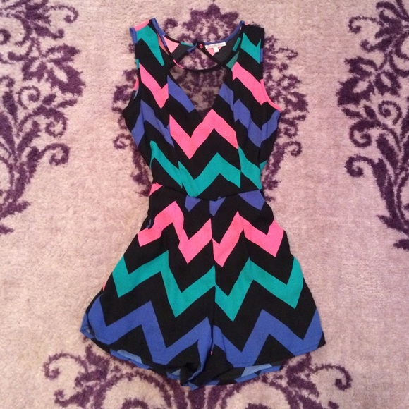 💜ROMPER💜 - Picture 3 of 3