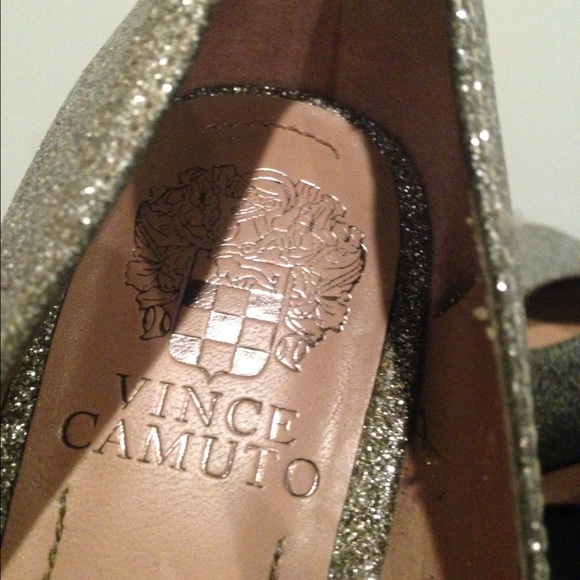 Vince Camuto stiletto silver pumps - Picture 3 of 4