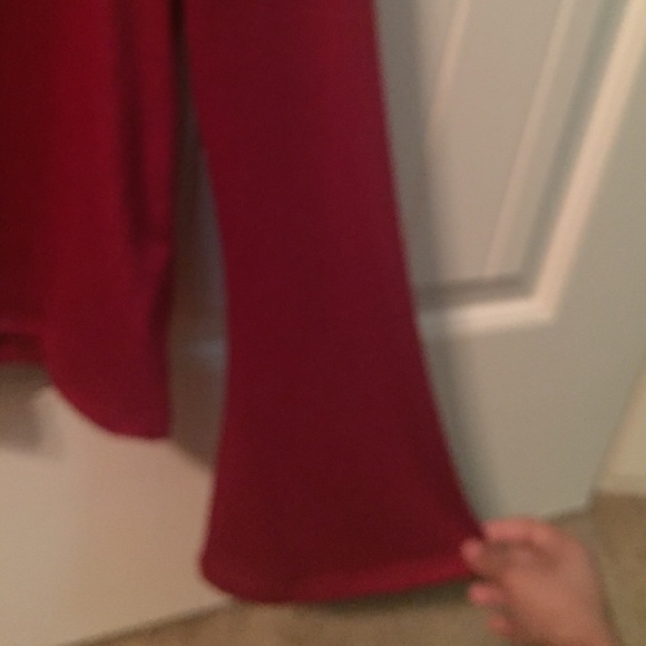 Red flare long sleeve crop top w/ laced back - Picture 3 of 3