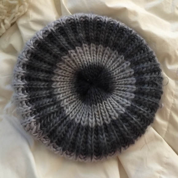 Three beanies - Picture 4 of 4