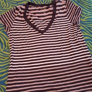 Grey and white stripped tee