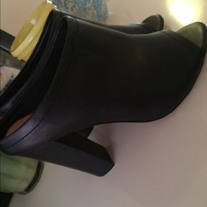 NWOB Mossimo supply co. Jane open toe mules