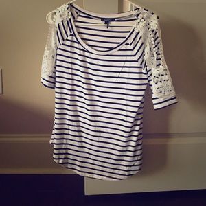 Gorgeous crochet sleeve top