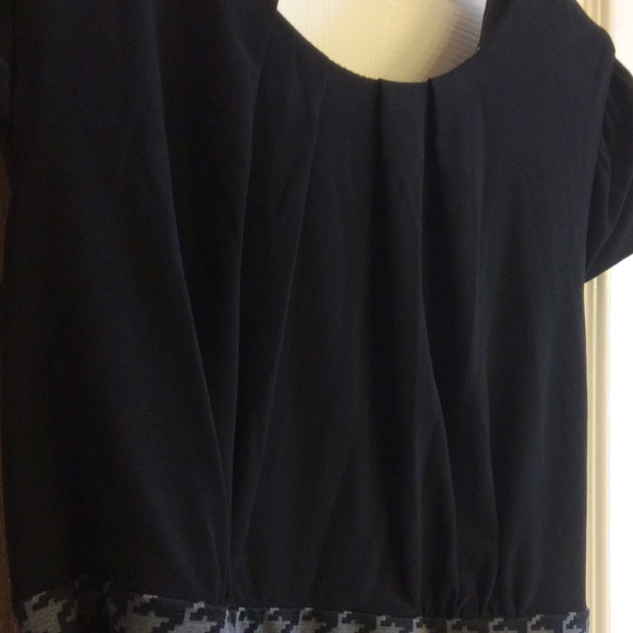 ⛵️ Sale 🌺Classy black/gray houndstooth - Picture 2 of 4