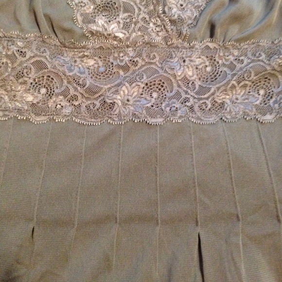 Top - Picture 4 of 4