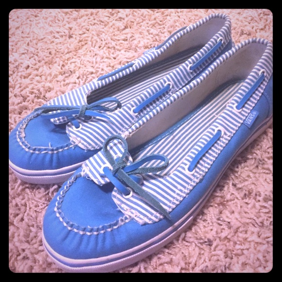 Vans flats