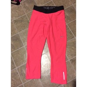 neon pink nike crop tights