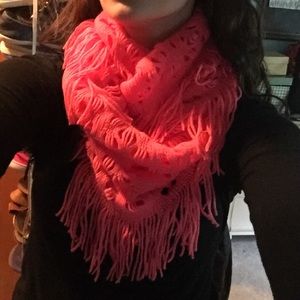 coral/pink fringe scarf