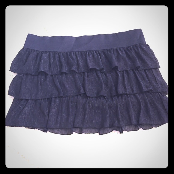 Curvy Size! Shiny Black Teared Holiday Skirt!