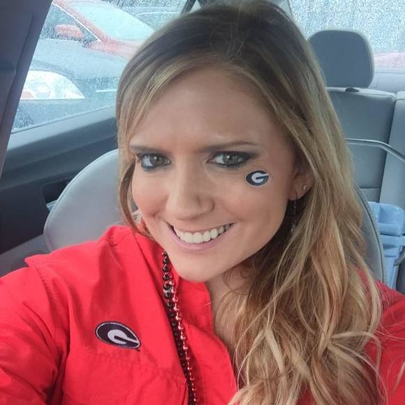 Meet your Posher, Lindsay - Picture 2 of 2