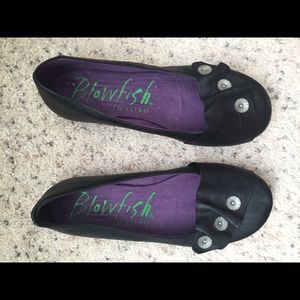 Black Blowfish flats