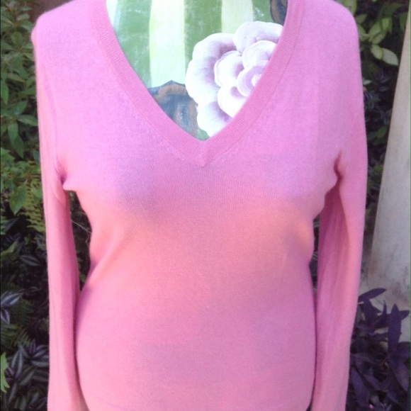 Pink Cashmere V-Neck Sweater - Picture 2 of 4