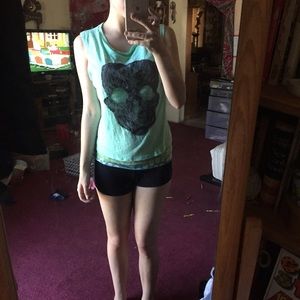 Mint skull muscle tee