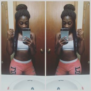 Meet your Posher, Yolanda