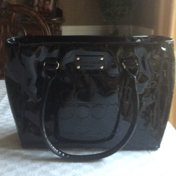 Tote - Picture 1 of 3