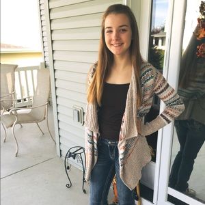 Meet your Posher, Macie