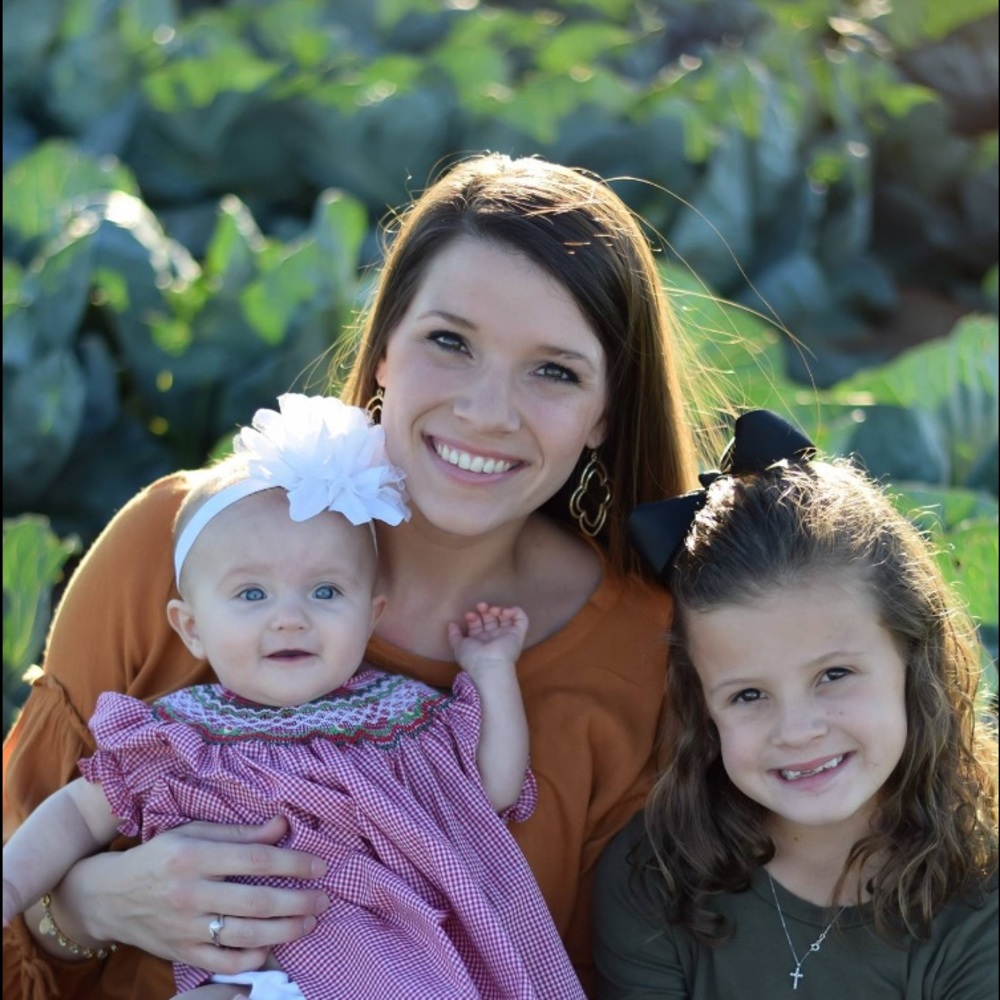 Meet your Posher, Courtney