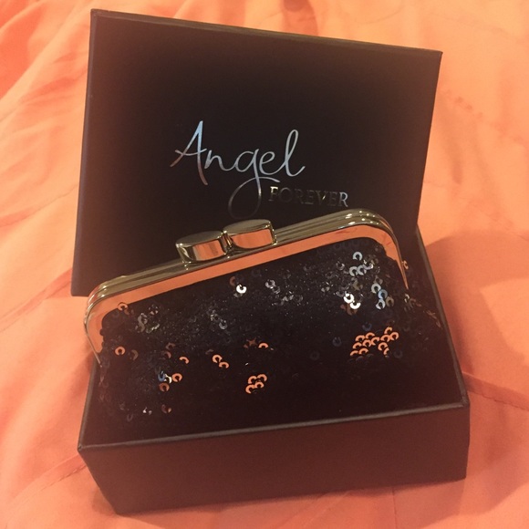 VS change purse