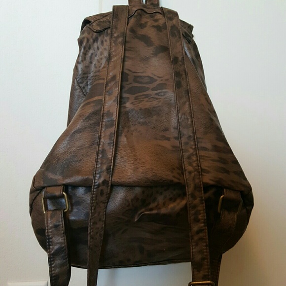 Leopard backpack - Picture 2 of 2