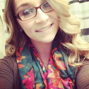 Meet your Posher, Hailey