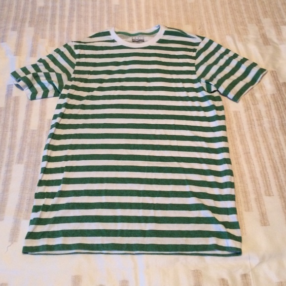 Men's green striped t-shirt