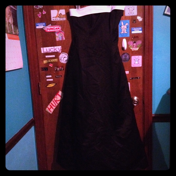 Jump apparel prom dress. Never worn, size 3/4