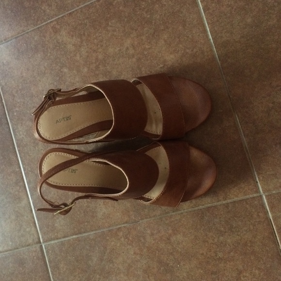 Wedges - Picture 2 of 4