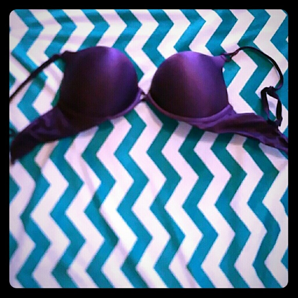 Victoria's Secret Miraculous Plunge Bra!