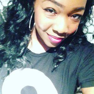 Meet your Posher, Sharnea