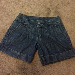 Cuffed jean shorts SZ 1