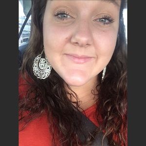 Meet your Posher, Cierra