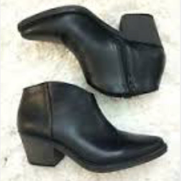 Faux leather pointed toe ankle booties