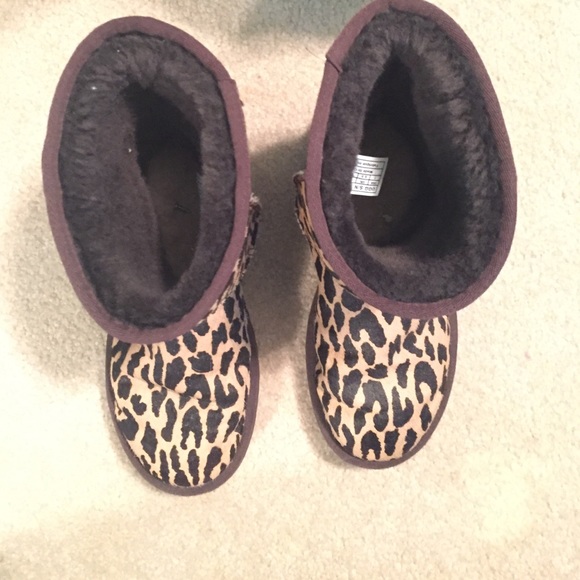 Boots - Picture 3 of 3