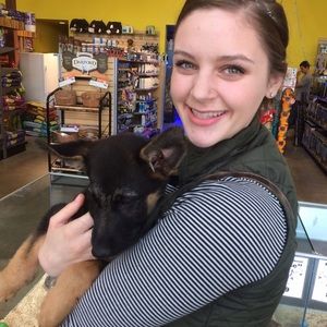 Meet your Posher, Courtney