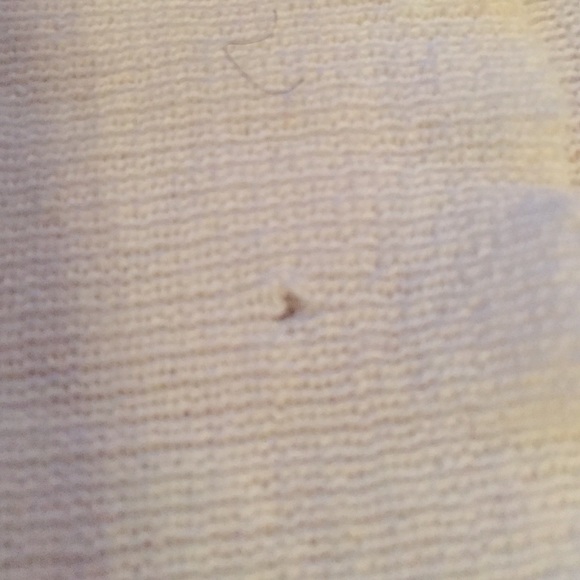 Gold and white sweater - Picture 4 of 4