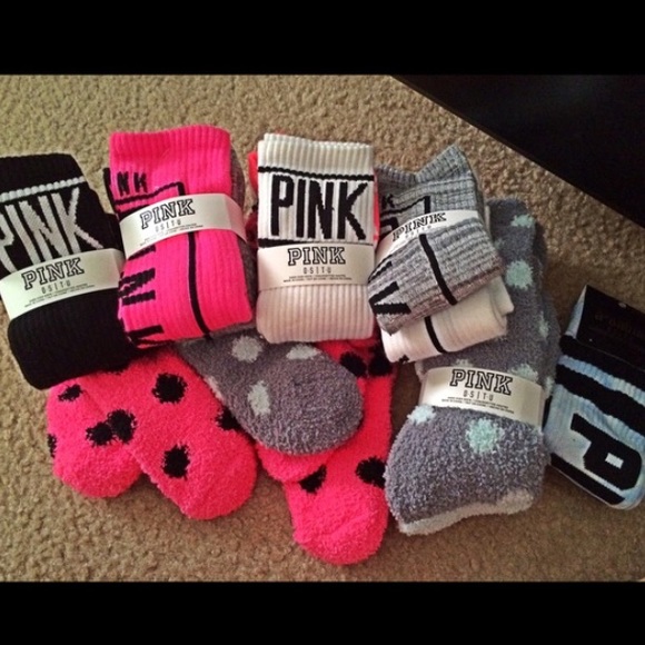 fuzzy vs pink socks// cuff// sleep mask